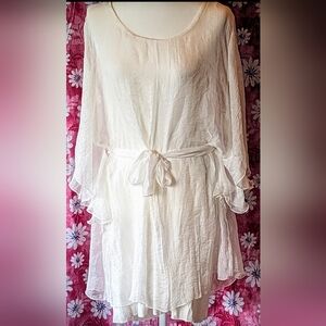 Women's Paradise USA white silk dress. OS with silk belt. NWOT.